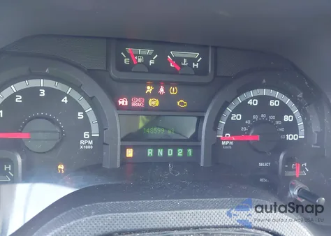 2010 Ford E-350 Super Duty Xl/Xlt z USA, uszkodzony, nr VIN 1FBNE3BL1ADA68323